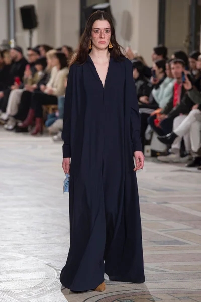 Look 25